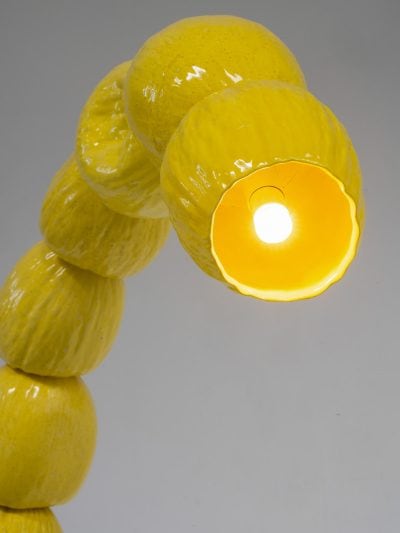totem-yellow-pieza-de-arte